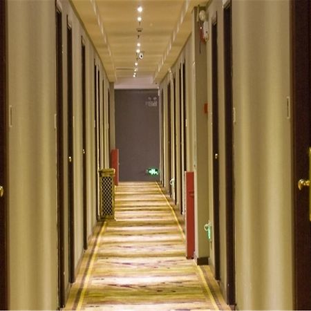 Lu Jiang Tian Yue Hotel גואנגג'ואו מראה חיצוני תמונה